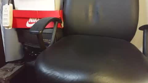 puky_mza online show from 04/18/26, 04:38