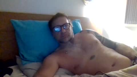 Snapshot of pulllin4u chatting on 05/07/26, 09:31 pulllin4u online show from 05/07/26, 09:31