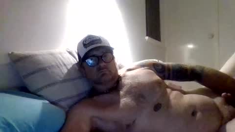 Snapshot of pulllin4u chatting on 05/25/26, 06:25 pulllin4u online show from 05/25/26, 06:25
