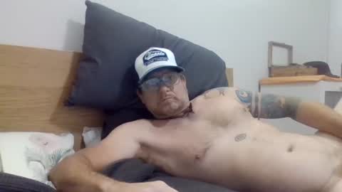 Snapshot of pulllin4u chatting on 06/23/26, 02:31 pulllin4u online show from 06/23/26, 02:31