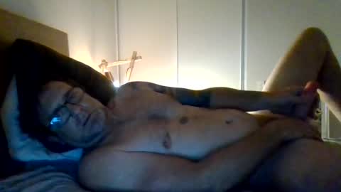 Snapshot of pulllin4u chatting on 07/01/26, 12:51 pulllin4u online show from 07/01/26, 12:51