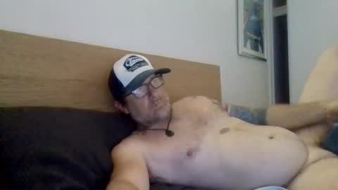 Snapshot of pulllin4u chatting on 08/04/26, 12:58 pulllin4u online show from 08/04/26, 12:58