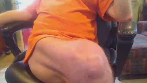 pulltoy1 online show from 01/06/26, 04:21