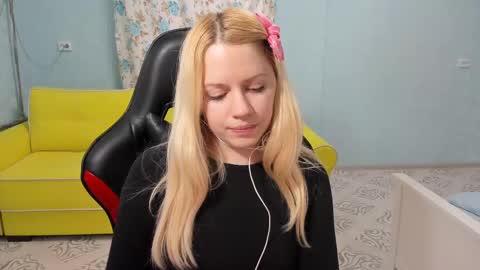 Victoria online show from 03/03/25, 11:33