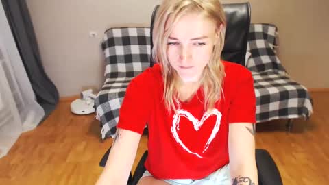 Polly online show from 01/19/25, 11:56