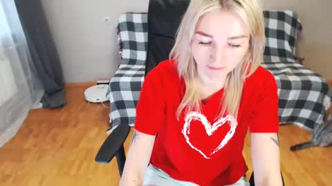 Polly online show from 02/14/25, 04:58