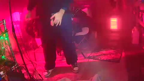 punkrunr083 online show from 02/13/25, 07:35