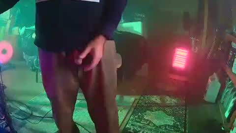 punkrunr083 online show from 02/26/25, 07:42