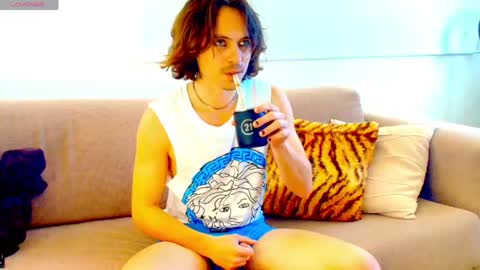 Snapshot of punktwink420 chatting on 05/13/26, 11:33 Punktwink420 online show from 05/13/26, 11:33
