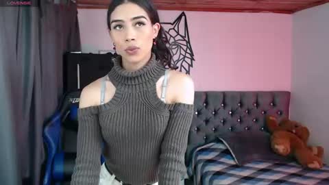 Cris online show from 06/15/26, 04:53
