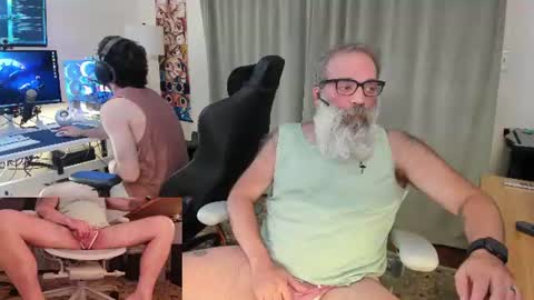 Pup And Papa bear online show from 07/02/26, 01:49
