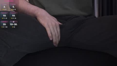 Snapshot of puppyboy04 chatting on 10/12/25, 06:07 Puppy online show from 10/12/25, 06:07