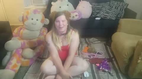 Snapshot of puppygirllovestobeg chatting on 07/25/26, 07:39 puppygirllovestobeg online show from 07/25/26, 07:39