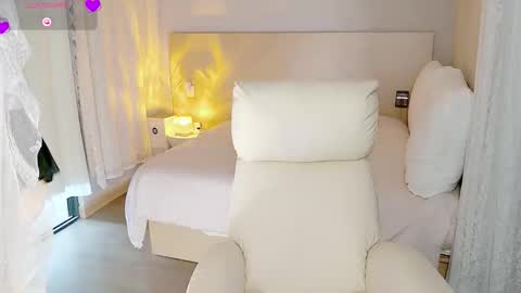 puppymango66 online show from 10/02/25, 07:37