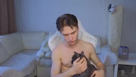 Snapshot of pupsenish chatting on 10/02/25, 06:31 Jesse online show from 10/02/25, 06:31
