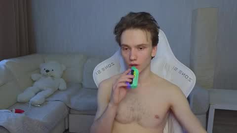 Snapshot of pupsenish chatting on 02/01/26, 05:06 Jesse online show from 02/01/26, 05:06