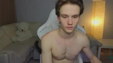 Snapshot of pupsenish chatting on 02/13/26, 03:02 Jesse online show from 02/13/26, 03:02