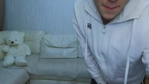 Snapshot of pupsenish chatting on 02/17/26, 08:00 Jesse online show from 02/17/26, 08:00