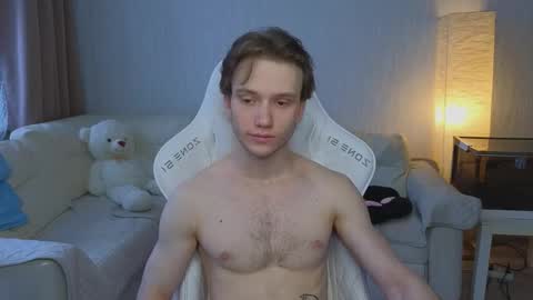 Snapshot of pupsenish chatting on 03/01/26, 04:25 Jesse online show from 03/01/26, 04:25