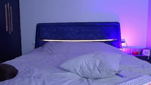 Julia online show from 04/15/26, 05:20