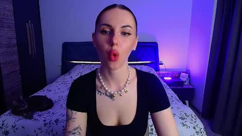 Julia online show from 04/23/26, 03:47