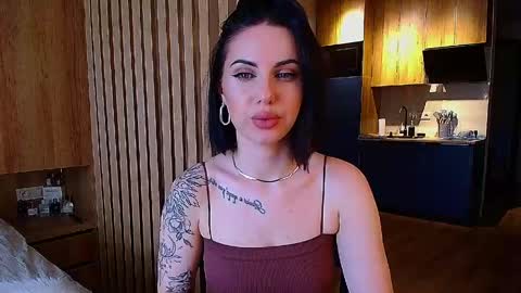 Julia online show from 06/07/26, 12:42