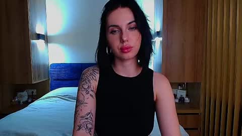 Julia online show from 07/06/26, 03:47