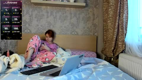 Snapshot of purebeautie chatting on 12/21/24, 10:28 Katty online show from 12/21/24, 10:28