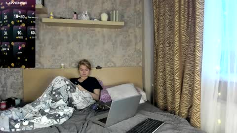 Snapshot of purebeautie chatting on 01/16/25, 10:10 Katty online show from 01/16/25, 10:10