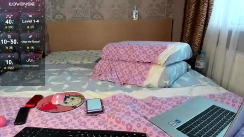 Snapshot of purebeautie chatting on 10/12/25, 12:15 Katty online show from 10/12/25, 12:15