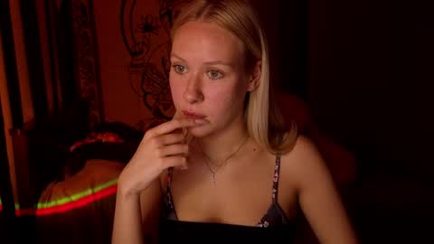 Megan online show from 04/10/26, 04:55