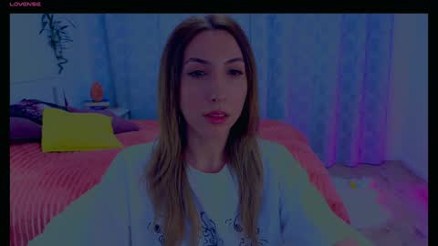 Snapshot of purevibrations chatting on 02/07/26, 09:51 Isabelle online show from 02/07/26, 09:51