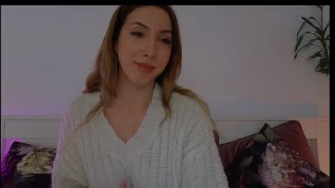 Snapshot of purevibrations chatting on 02/21/26, 06:31 Isabelle online show from 02/21/26, 06:31