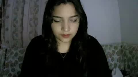 Snapshot of purple_23 chatting on 02/01/26, 05:39 Lizzy online show from 02/01/26, 05:39