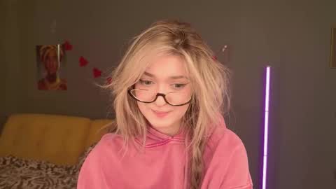 Bella online show from 02/15/26, 07:51