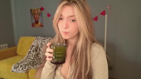 Bella online show from 02/17/26, 05:37