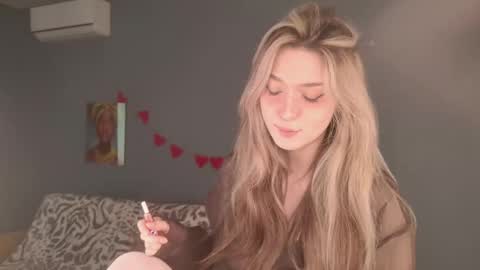 Bella online show from 03/27/26, 05:46