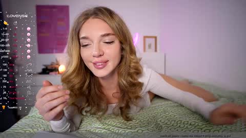 Snapshot of purple_baby chatting on 01/12/25, 01:27 Sasha wait you here 6 of November. will celebrate my B- day online show from 01/12/25, 01:27