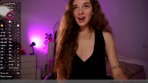 Snapshot of purple_baby chatting on 10/25/25, 06:02 Sasha wait you here 6 of November. will celebrate my B- day online show from 10/25/25, 06:02