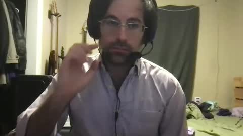 Snapshot of purple_collij_prof chatting on 09/13/25, 04:01 Purple online show from 09/13/25, 04:01