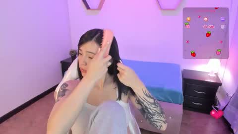 Anna  online show from 11/06/25, 04:24