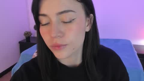 Anna  online show from 11/21/25, 04:11