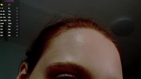 Snapshot of purplebeawer chatting on 01/11/25, 09:25 Francine online show from 01/11/25, 09:25