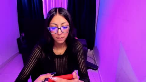 Snapshot of purplemegan chatting on 05/28/26, 02:53 MEGANNNN online show from 05/28/26, 02:53