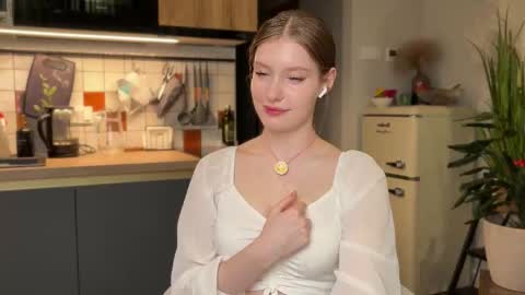 Aileen online show from 09/27/25, 07:08