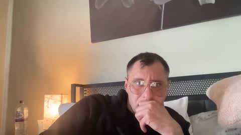 Snapshot of pushinghard89 chatting on 05/19/26, 11:27 pushinghard89 online show from 05/19/26, 11:27