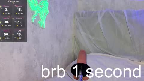 Snapshot of pussy_asmr chatting on 09/27/25, 06:13 Monica online show from 09/27/25, 06:13