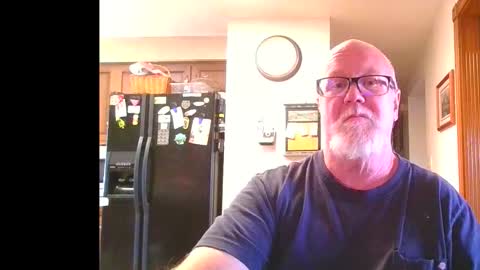 Snapshot of pussylover1365 chatting on 10/28/25, 08:44 pussylover1365 online show from 10/28/25, 08:44