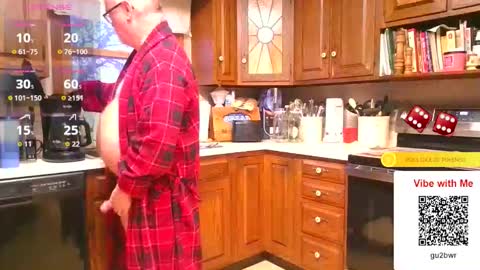 Snapshot of pussylover1365 chatting on 03/15/26, 12:00 pussylover1365 online show from 03/15/26, 12:00