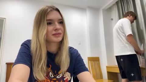 Lina online show from 12/02/25, 07:20